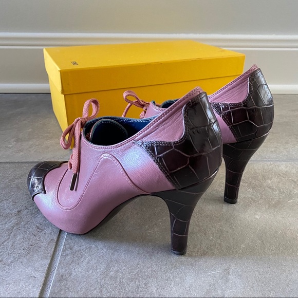 Women's Fendi Lace-Up Oxford Ankle Booties - Picture 4 of 11